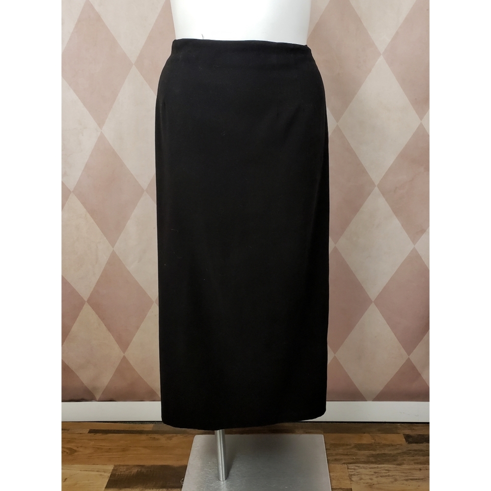 Lifestyle Classics | Black Skirt